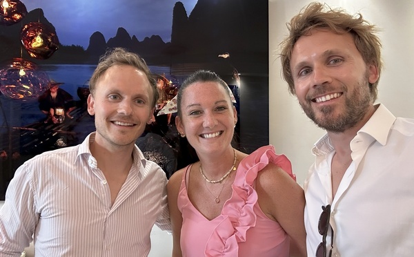 Nicolas Czernek, directeur général, Fanny Dos Santos, responsable de l’agence de Nice et Lucas Czernek, également directeur général de Voyages Rive Gauche. @voyages rive gauche