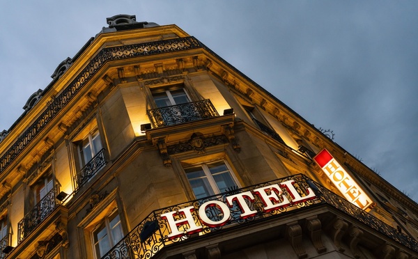 IHG Hotels & Resorts franchit un cap historique en dépassant le million de chambres disponible - Depositphotos @rclassenlayouts