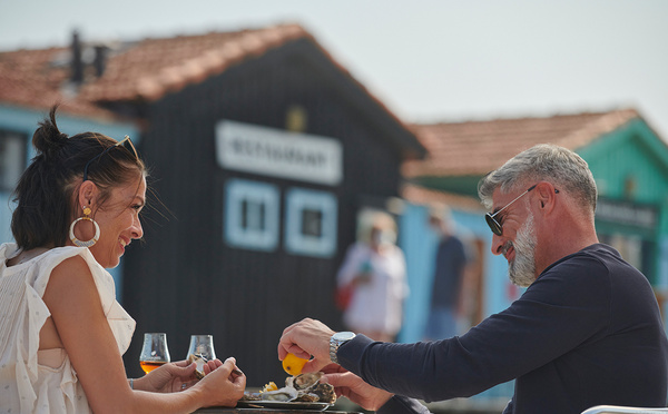 Dégustation cognac et huîtres en Charentes © Aurélien Terrade / BNIC