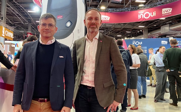 Jérémie Zeguerman et Frédéric Laurent-Miel sur le stand de la SNCF, à l'IFTM. (c)T.Beaurepère