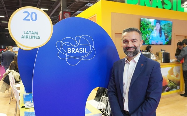 Davide Lopollo sur le stand du Brésil à l'IFTM - Photo : C.Hardin