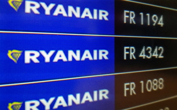 Ryanair retarde l’abandon de la carte d’embarquement papier - Depositphotos.com  Auteur frizio
