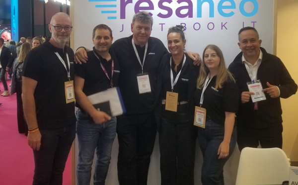 L’équipe Resaneo au salon IFTM 2025 © Resaneo