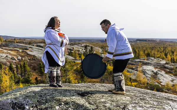 Chanteurs Inuit traditionnels, Nunavik (Nord du Québec) © Jean-Simon Bégin
