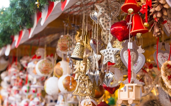 Décembre féérique : 20 fêtes et marchés de Noël incontournables en France - Depositphotos.com Auteur elitravo