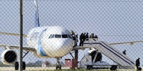 Egyptair : le pirate de l'air arrêté