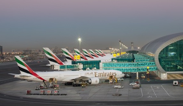 Dubaï : une taxe de 8,41 € par passager pour financer le développement de l'aéroport