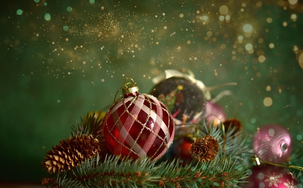 Noël dans les parcs d'attractions : les nouveautés à ne pas manquer !