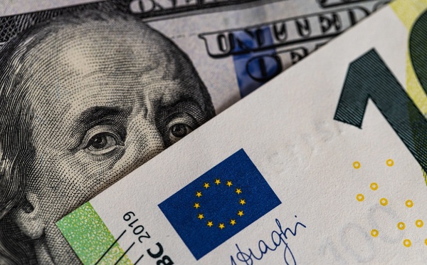 Devises : Euro, cap sur le seuil de 1,18 dollar