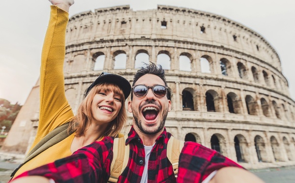 Influenceurs : les (nouvelles) obligations pour les pros du tourisme ! [ABO]