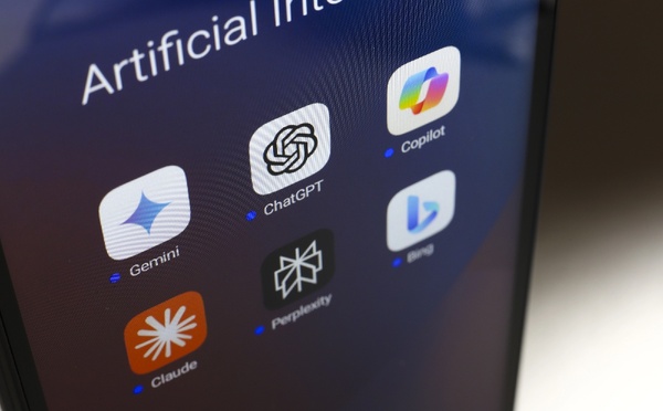 L’IA gagne du terrain dans les entreprises du tourisme, mais... (Infographie)