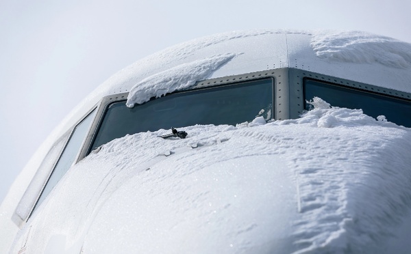 Neige et verglas : la DGAC impose une réduction des vols à Paris-Charles de Gaulle et Orly