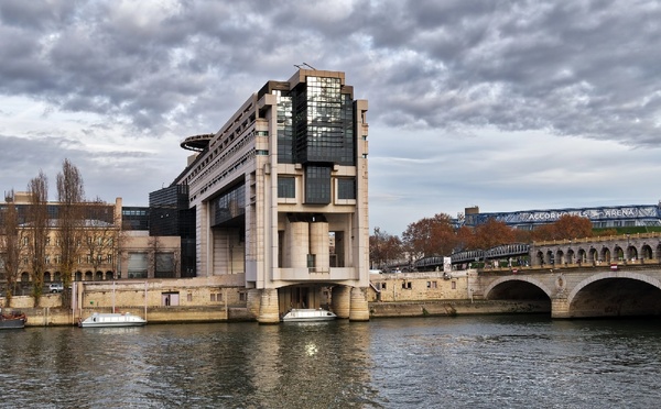 Déplacements professionnels de l’État : un audit lancé pour optimiser 1,4 milliard d'euros de dépenses