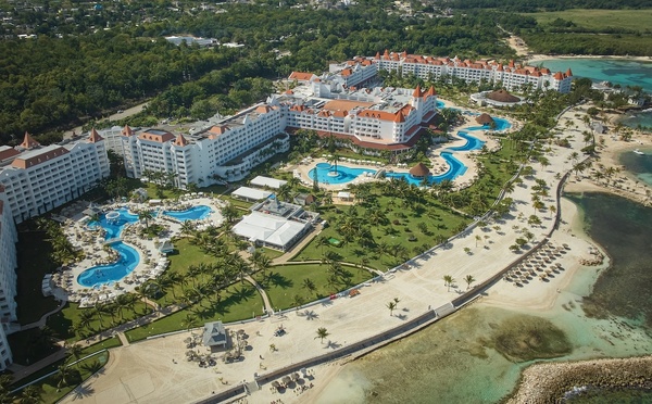 Bahia Principe rouvre le Luxury Runaway Bay et rénove le Grand Jamaica