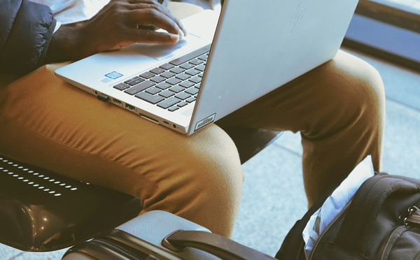 Assurance voyage en ligne : les erreurs à éviter avant de valider