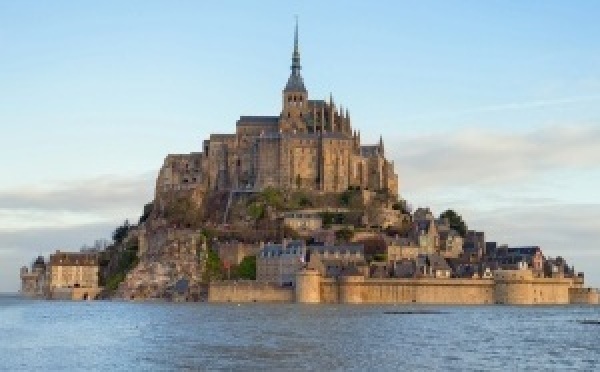Mont-Saint-Michel : la gestion de l’abbaye pourrait échapper au Centre des monuments nationaux