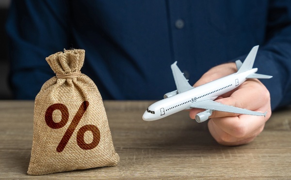 Baisse de 65 % de la taxe sur les billets d'avion : voici les 26 lignes concernées !