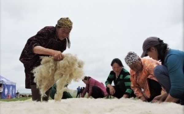 L’artisanat mongol – Le feutre : un savoir-faire ancestral 