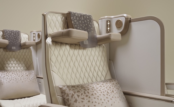 Emirates mise sur l’intimité avec son nouveau siège d’Économie Premium