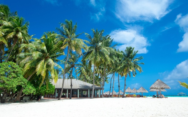 Maldives : les autorités reportent l'application de la taxe de 17%