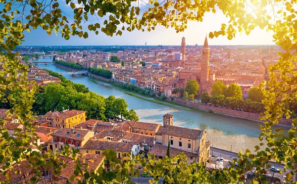 Tourisme en Europe : la demande d’hébergement devrait bondir de 32 % d’ici 2036