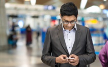 Pour Ctrip il est important de créer un passeport intelligent sur téléphone portable - Crédit photo : Depositphotos @yuliang11