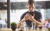 Sabre fait évoluer son moteur de réservation SynXis en intégrant Concierge.AI, une solution d’intelligence artificielle destinée à automatiser les interactions avec les clients via les sites web, les e-mails, la voix et les réseaux sociaux - DepositPhotos.com, ninann