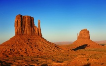 Monument Valley dans l'Utah aux Etats-Unis - Depositphotos.com Auteur tobkatrina