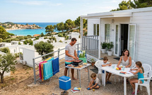 Par crainte de l’instabilité, les voyageurs réorientent leurs vacances vers la France