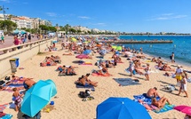 Tourisme : l’INSEE contredit-il le bilan de l’été du Ministre ?